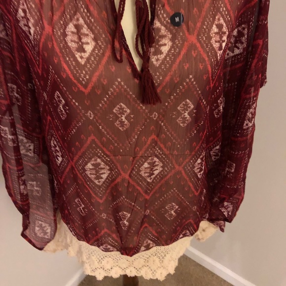 New Hollister sheer poncho - Picture 2 of 3